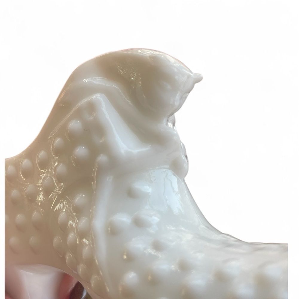Vtg Fenton Milk Glass Cat Head Shoe Hobnail Victorian Slipper Shabby Chic Decor - Picture 2 of 7